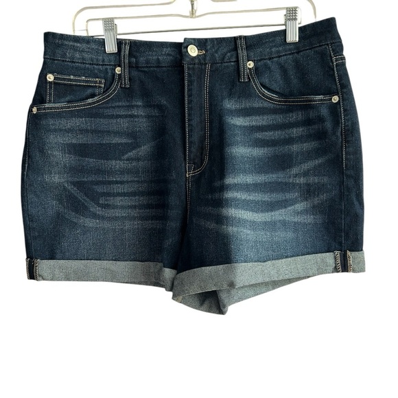 No Boundaries Juniors Shorts • Used • Size: 17 - Picture 1 of 3